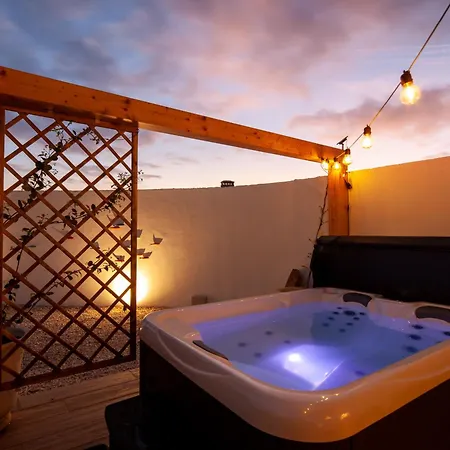 The Indigo Windmill Retreat * Lourinhã