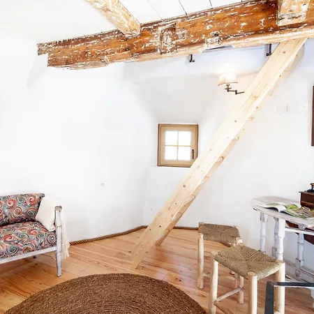 The Indigo Windmill Retreat * Lourinhã